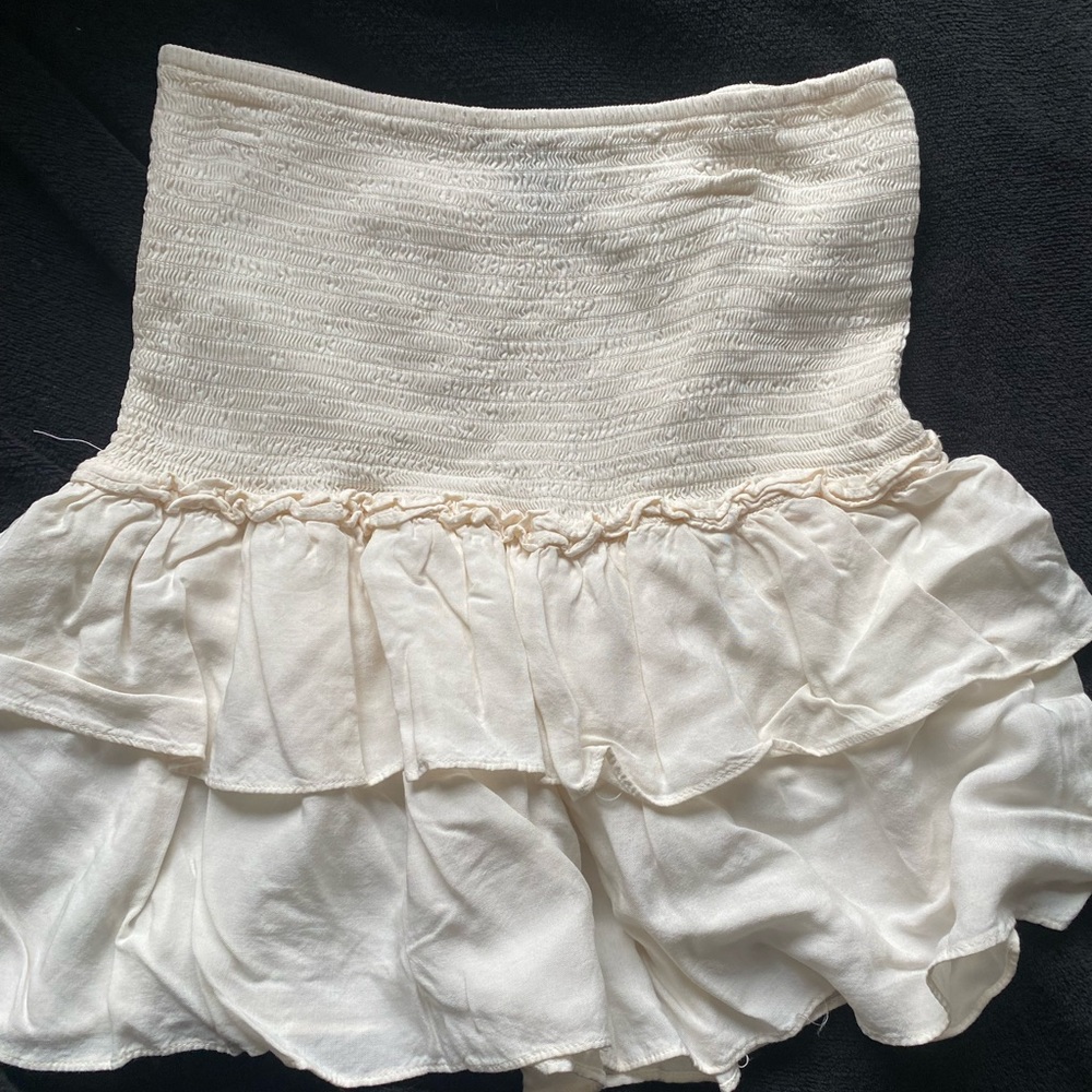 Cream flowy tube top/strapless top